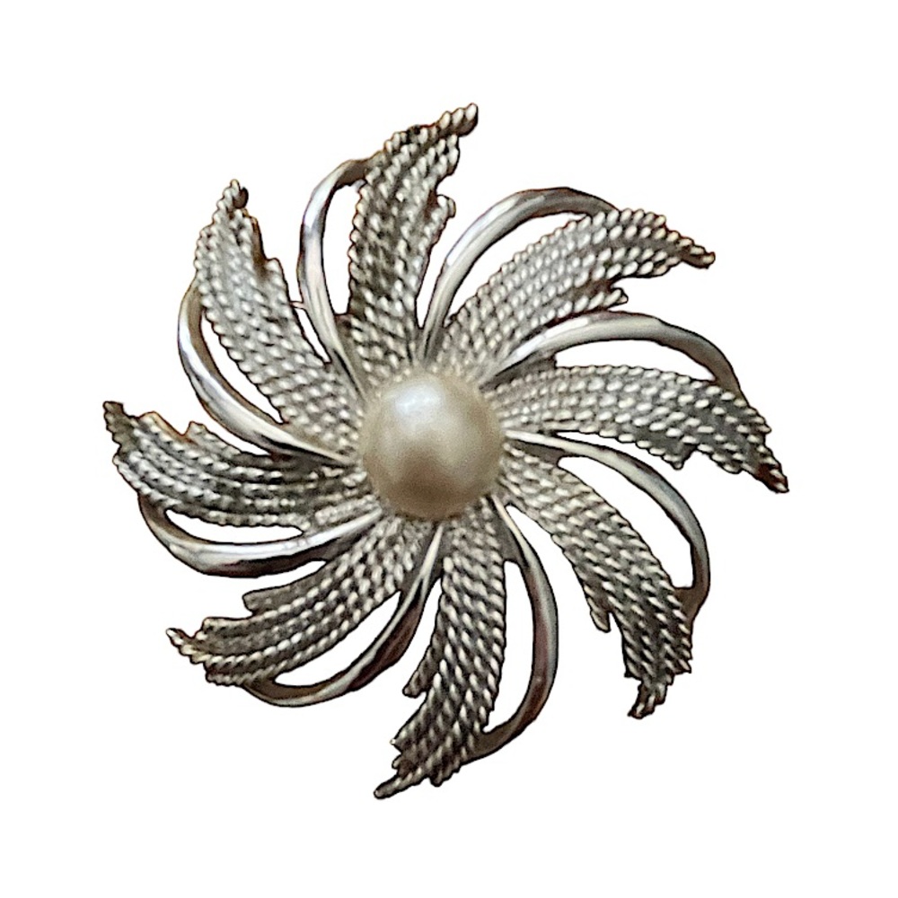 Sarah Coventry vintage star burst brooch